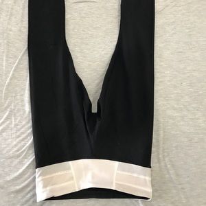 black lulu lemon leggings